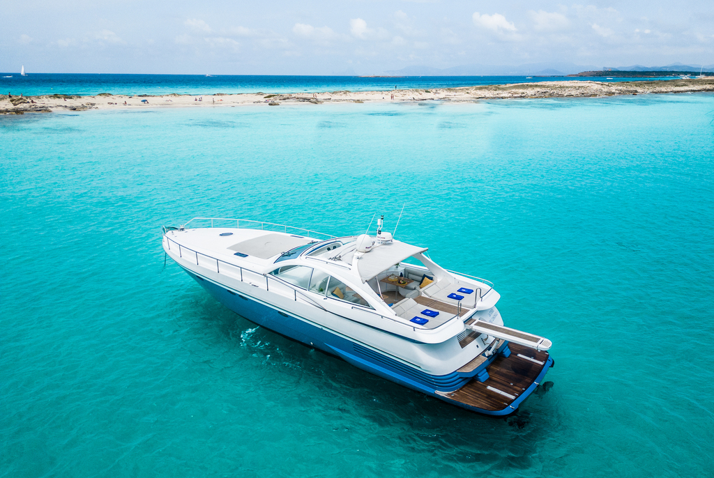 Pershing 54